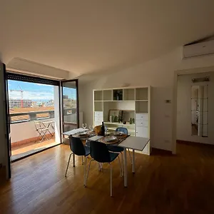  Appartamento Isola- Attico Con Balcone Italia